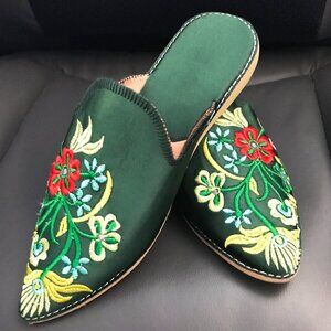 Moroccan Green Silk  Embroidered Slippers/ Babouche/Mule-  NWT - Size 8N or 7.5